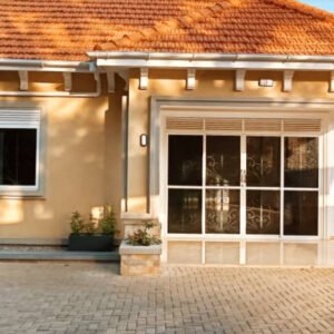 BRAND NEW 🏠 HOUSE FOR SALE!! LOCATION IN #NAMUGONGO- SONDE United States of America USA - Has,# 🛏️ #3Bedrooms, negotiable#3Bathrooms 🛁 1boys quarter Sited on #15decimals at Ready private Milo land title